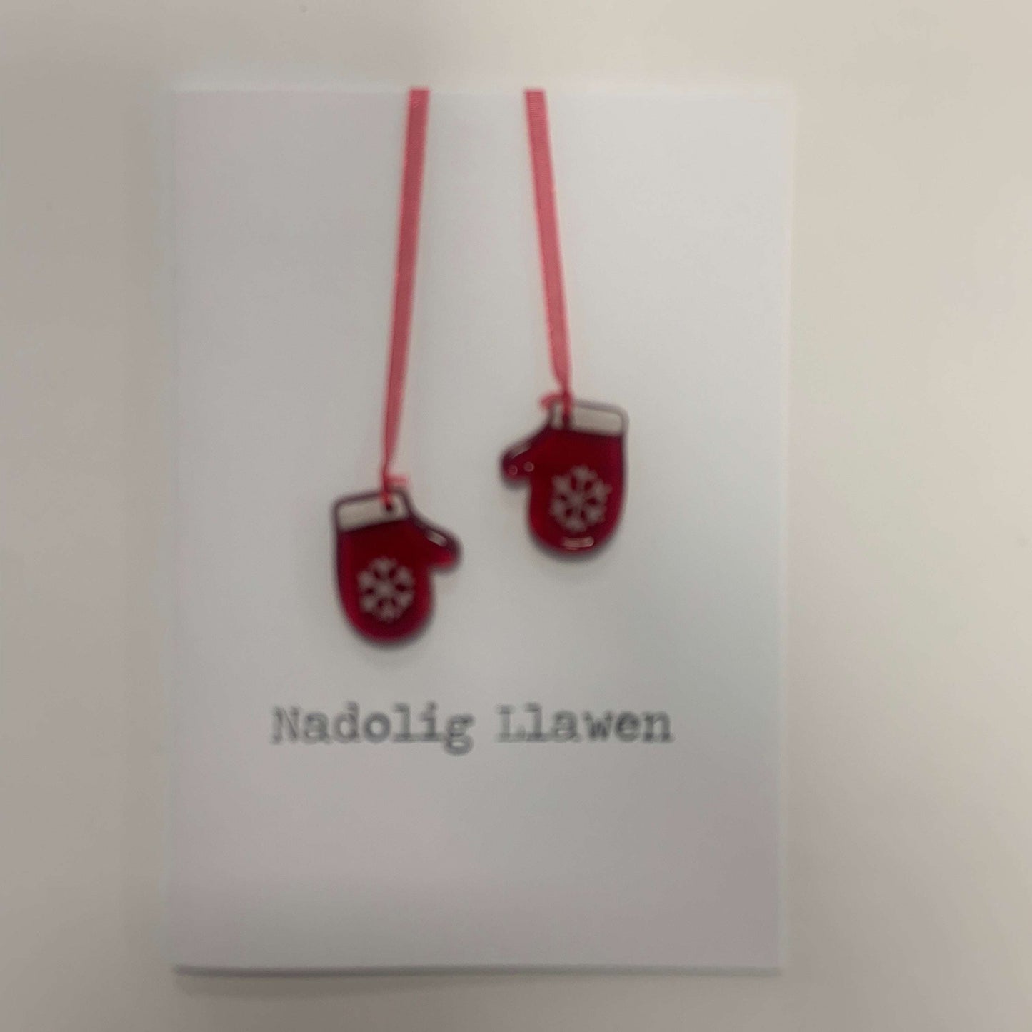 Glass mitten decoration card