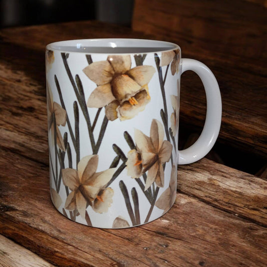 Vintage style daffodil printed ceramic mug: White - Gifts of Wales