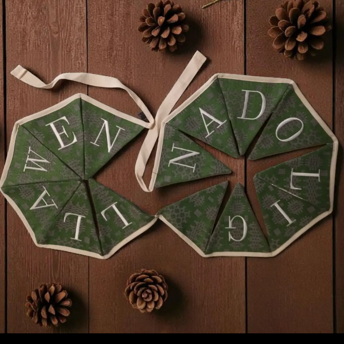 Nadolig llawen Welsh tapestry bunting 