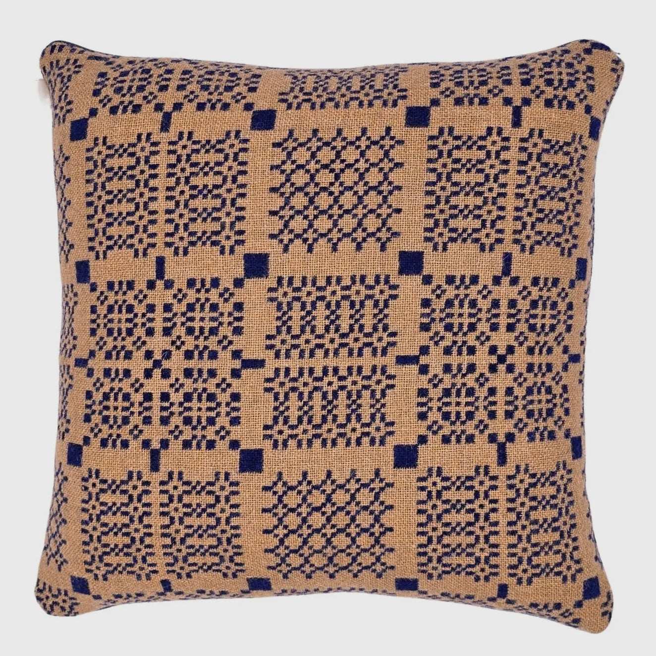 Gardd Dylan cushion 