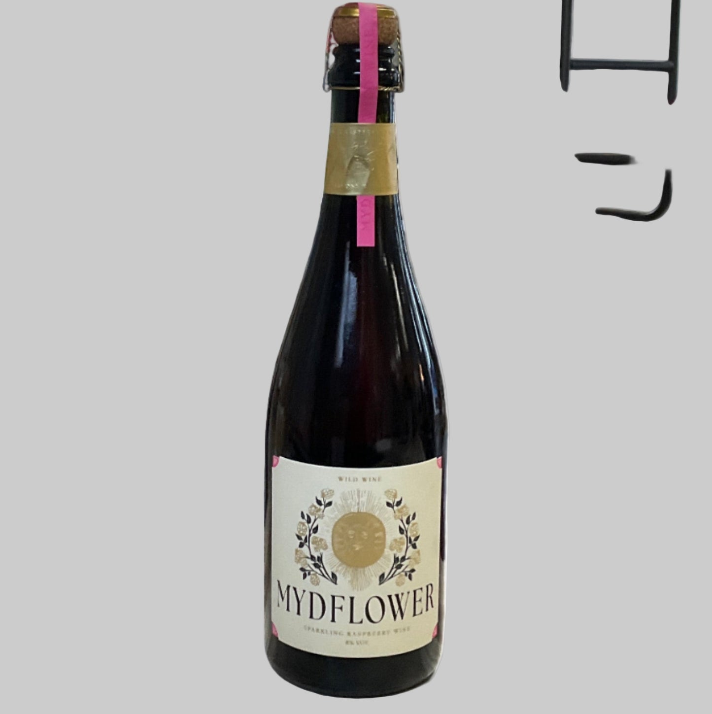 Sparkling raspberry wine