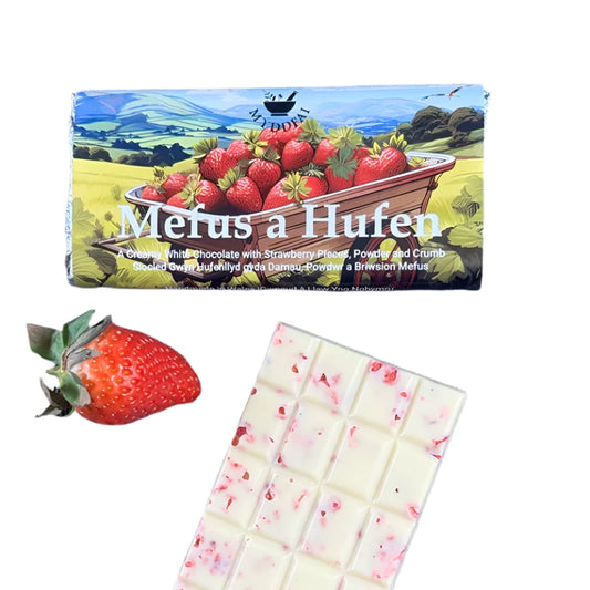Strawberry and cream white chocolate bar