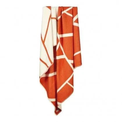 Cinnamon twig throw