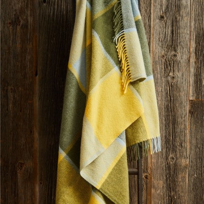Zesty throw Unfolded
