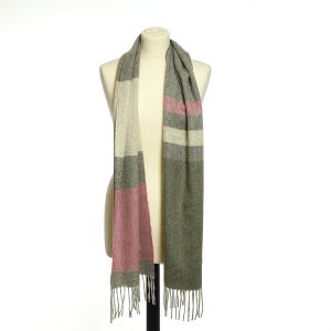 Roseate scarf